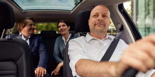 Uber anuncia novas estratégias para motoristas e parcerias de benefícios até 2026