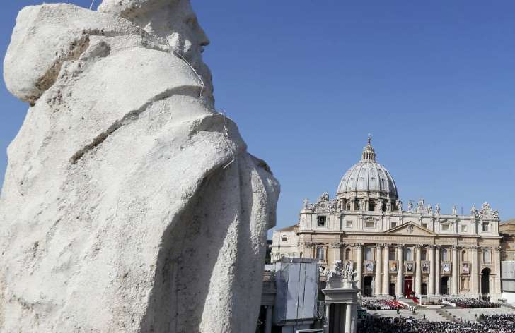 Vaticano prende diplomata de alto escalão acusado de distribuir pornografia infantil