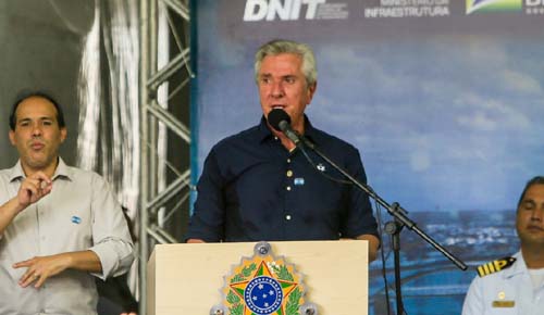 Collor diz que o momento é de união e prega respeito ao resultado das urnas