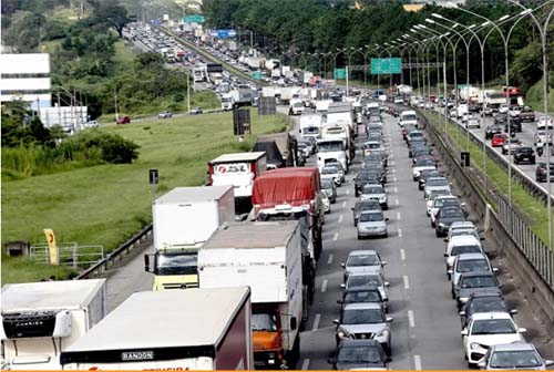 Greve dos caminhoneiros revela categoria dividida: 'A intenção não é protestar contra o presidente'