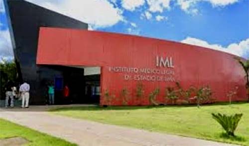 Batida entre caminhão e moto deixa motociclista morto na BR-104 em Murici