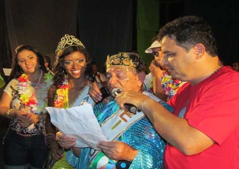 Desfile de blocos abre o carnaval de União dos Palmares 