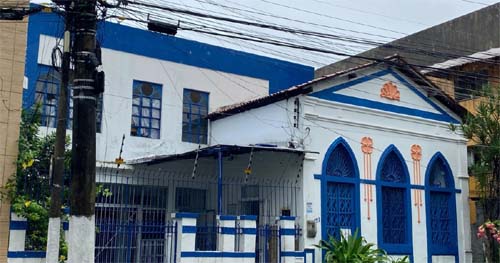 Prefeitura de Maceió disponibiliza abrigo para famílias atingidas pelas chuvas no Jaraguá, com 100 vagas de acolhimento.