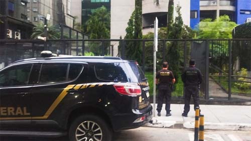 Polícia Federal realiza operações de busca contra dirigentes do Banco Master