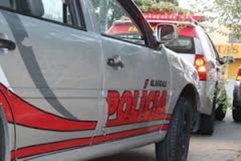 Polícia encontra R$ 25 mil escondidos em teto de casa durante operação