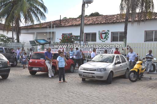 PC efetua busca e apreensão de documentos nas secretarias e Prefeitura de União dos Palmares