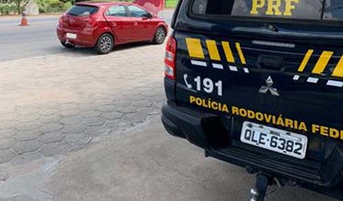 PRF em Alagoas recupera 3 veículos com queixa de rouba em União dos Palmares e Arapiraca