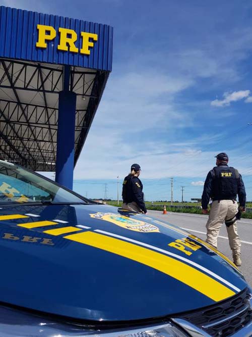 PRF prende cinco pessoas por crimes distintos em Alagoas