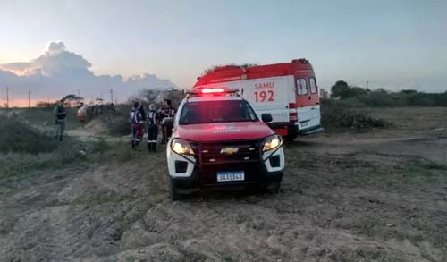 Jovens sofrem trauma de crânio após acidente de moto na saída de show