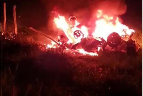 Após colisão, veículo incendeia e deixa três mortos carbonizados  na AL 101 Sul; vídeos