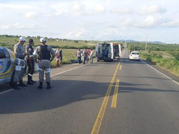 Idoso que seguia para velório morre em acidente na AL 115
