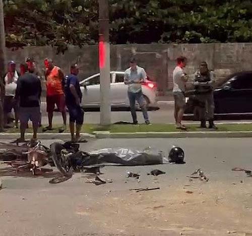 Motociclista morre após atingir traseira de veículo parado no trânsito, na Assis Chateaubriand