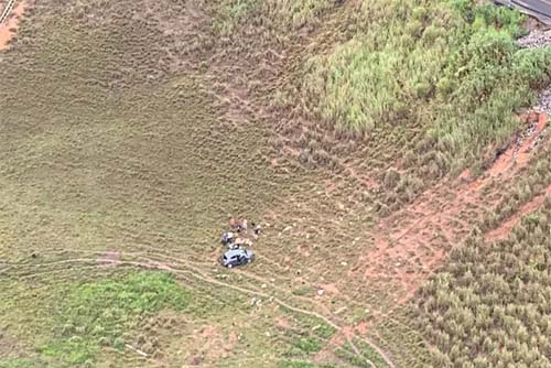 Carro capota e cai em ribanceira em trecho da BR-316, em Atalaia