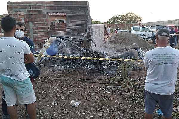 Duas pessoas morrem em queda de aeronave de pequeno porte no RN