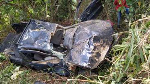 Motorista morre após veículo capotar e cair em barranco na AL-105