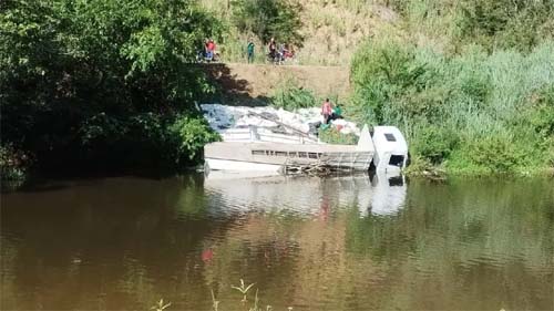 Capotamento de caminhão deixa um morto e dois gravemente feridos