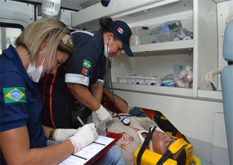 Motociclista representante de bebidas que reside em União sofre acidente na BR-101