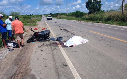 GazetaWeb - Jogador alagoano morre nos EUA após carro invadir casa