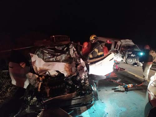 Colisão entre veículos deixa um pessoa morta e oito feridas na BR-316, em Maravilha