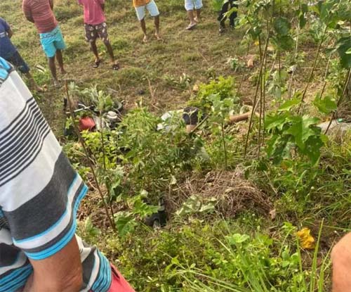 Marchante morre ao cair em ribanceira com moto após sair do trabalho