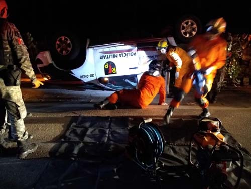 Quatro militares ficam feridos após capotamento de viatura em Marechal Deodoro