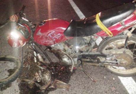 Motociclista tem membros decepados em colisão com carreta em Inhapi