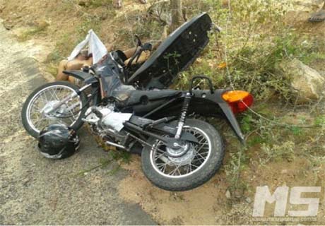 Motociclista embriagado morre ao tentar realizar manobra de ziguezague