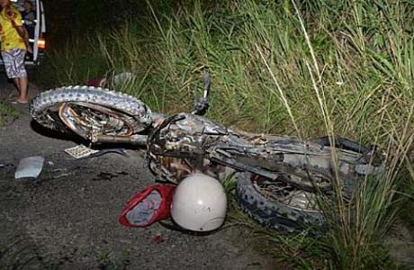 Motociclista morre em acidente com caminhão na BR 101