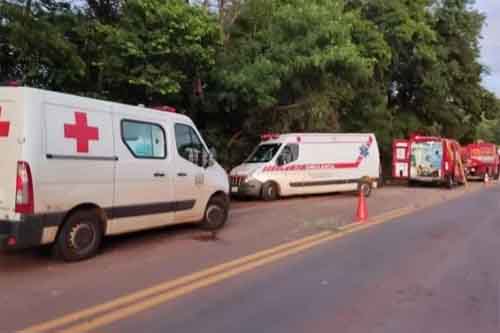 Acidente com ônibus da saúde deixa oito mortos e 15 feridos no Paraná