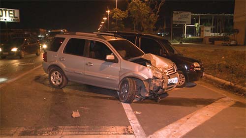 Vídeo: motorista embriagado é preso após colidir com três carros na BR-104