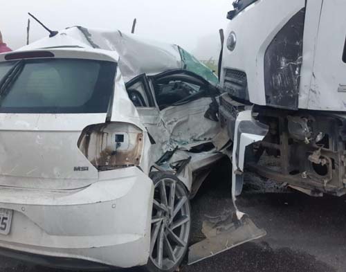 Condutor de 21 anos, morre em acidente envolvendo carro de passeio e caçamba na BR 316, em Santa Luzia do Norte