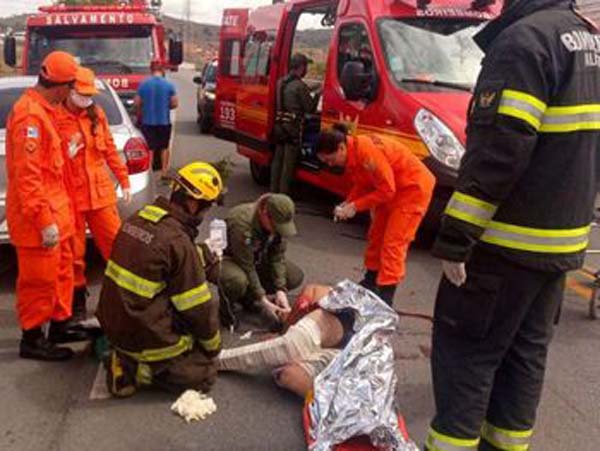 Idoso é atropelado e fica gravemente ferido na BR 104 em Alagoas