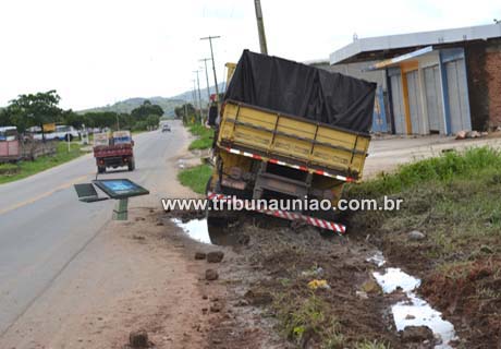 Mais um acidente no quilometro 35 da BR-104 em União dos Palmares (Trecho da Morte)