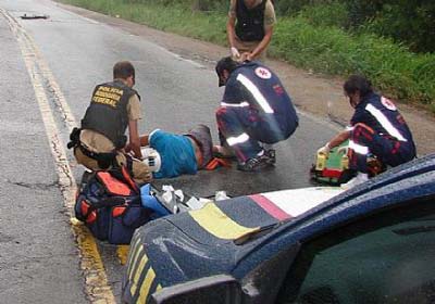 Acidente deixa 16 pessoas feridas na BR 104 na zona rural de uinião dos Palmares