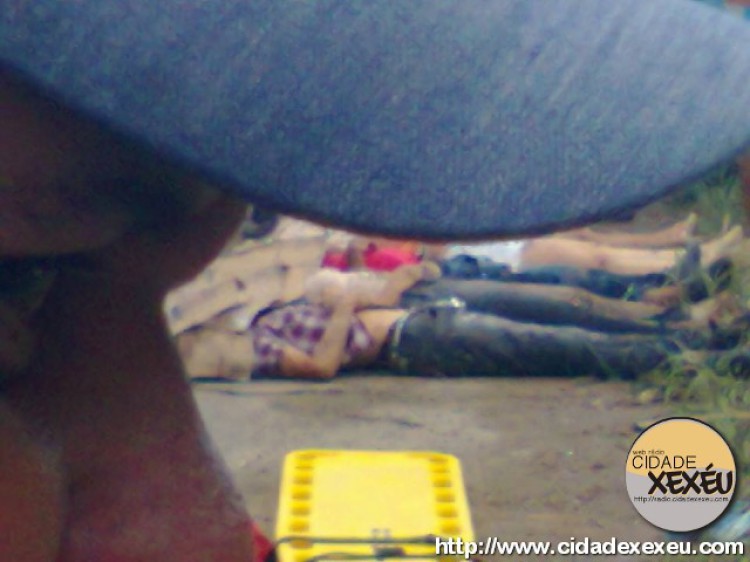 Grave acidente de trânsito no Engenho Goiabeira municipio de Xexeu Pernambuco deixa 6 vítimas fatais. Vitimas seriam de Colonia Leopoldina