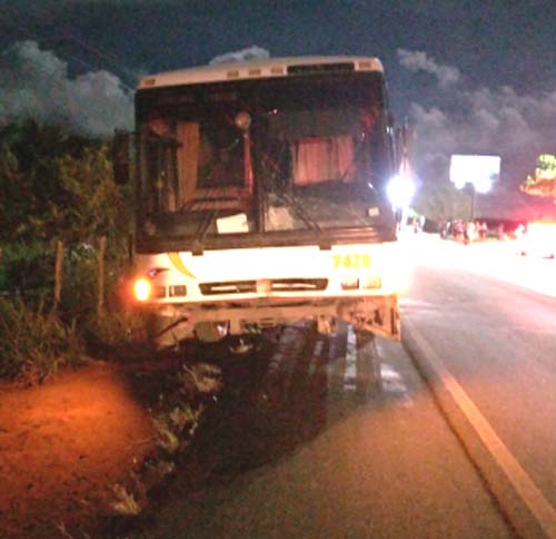 Mulher morre atropelada por ônibus na Barra de Santo Antônio