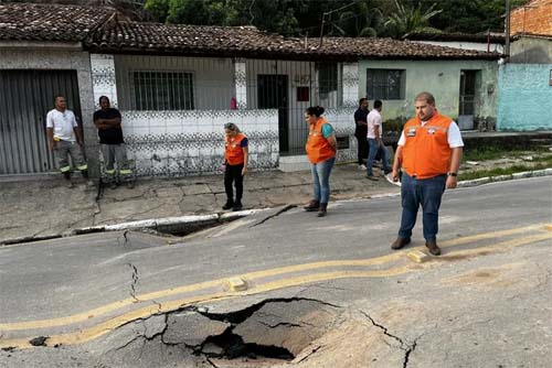 Prefeitura de Maceió esclarece que buracos no asfalto não estão ligados à atividade mineradora