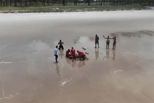 Banhista de 37 anos morre afogado na Praia do Francês