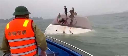 Pelo menos 35 pessoas morrem em naufrágio no Vietnã