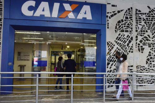 Agências da Caixa voltarão a atender no horário normal a partir de amanhã (23)