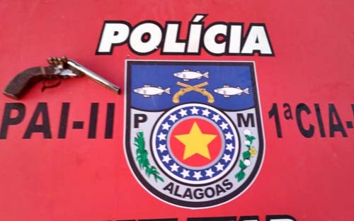 Menor é apreendido com arma de fogo na Praia do Gunga