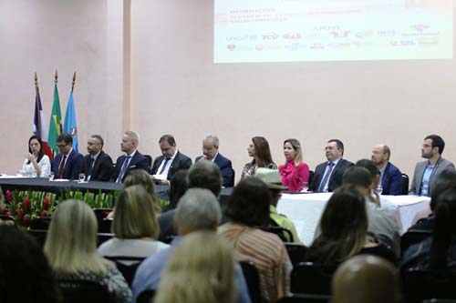 TC e Escola de Contas encerram atividades em encontro com prefeitos