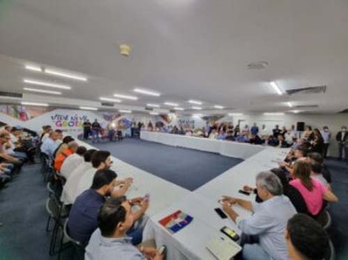 Prefeitos se reúnem e discutem situação dos municípios após fortes chuvas