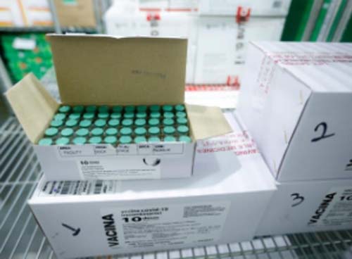 Sesau iniciou a distribuição das 37.400 doses de vacinas contra Covid-19 nesta sexta