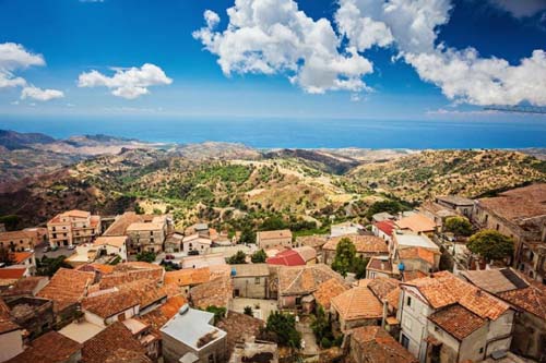 Estas belas aldeias na Itália pagarão a você US$ 33 mil para se mudar para lá