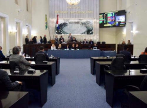 Projeto autoriza Governo a contratar operação de crédito junto a bancos internacionais