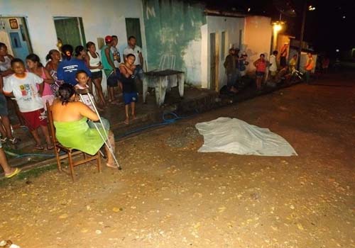 Desempregado é executado ao sair de casa na periferia de Penedo 