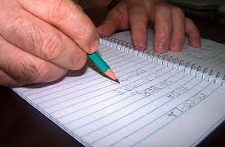 Quase metade dos prefeitos brasileiros não cursou faculdade