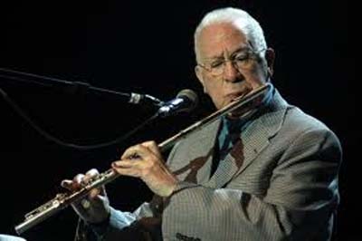 Músico Altamiro Carrilho morre aos 87 anos
