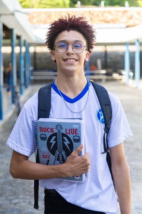 Estado abre 610 novas vagas para Educação de Jovens e Adultos